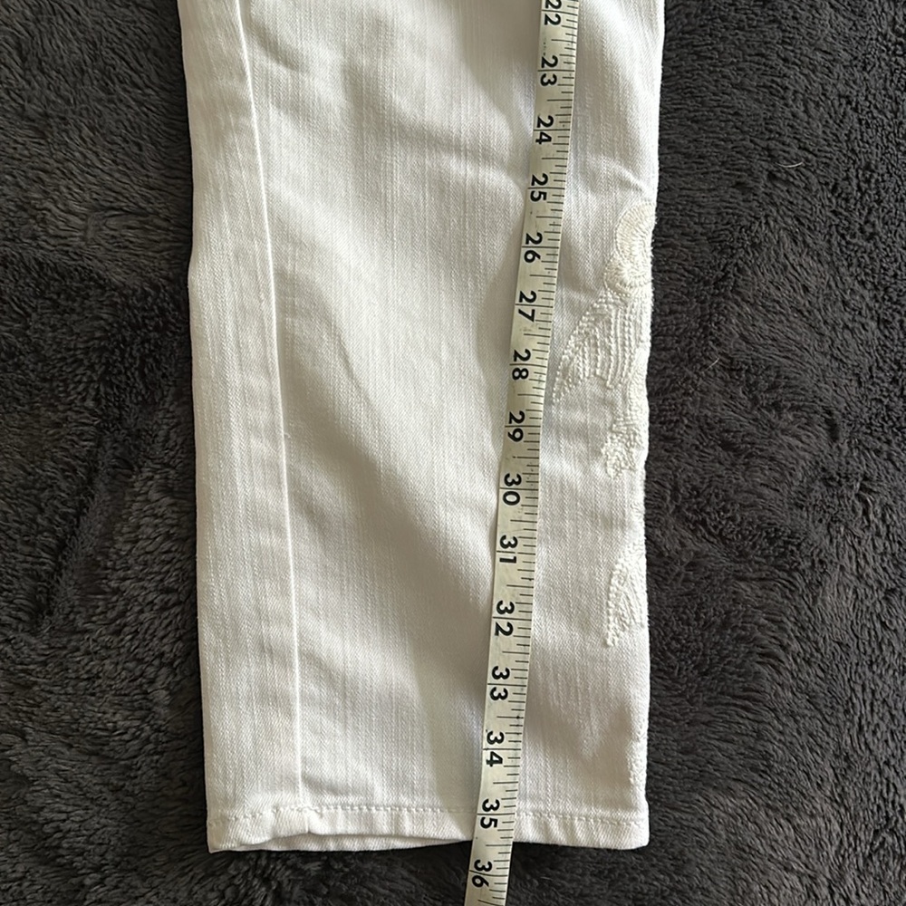 Coldwater Creek White Embroidered Jeans - Picture 5 of 5